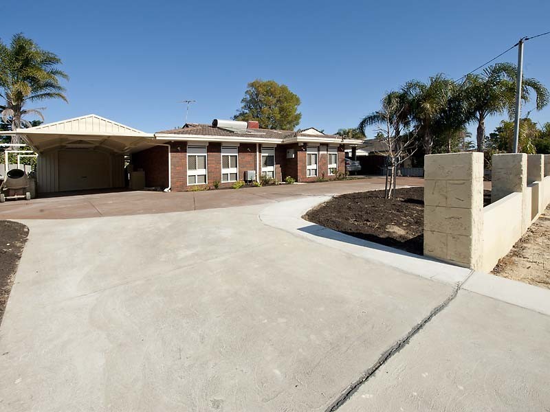 349 Holmes Road, Forrestfield WA 6058