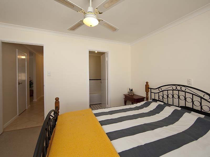 19/11 Elvire Street, Viveash WA 6056