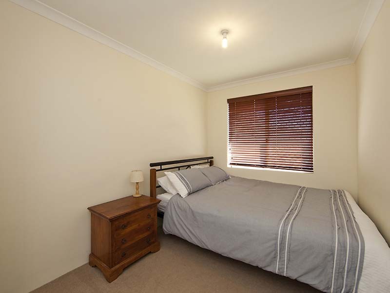 19/11 Elvire Street, Viveash WA 6056