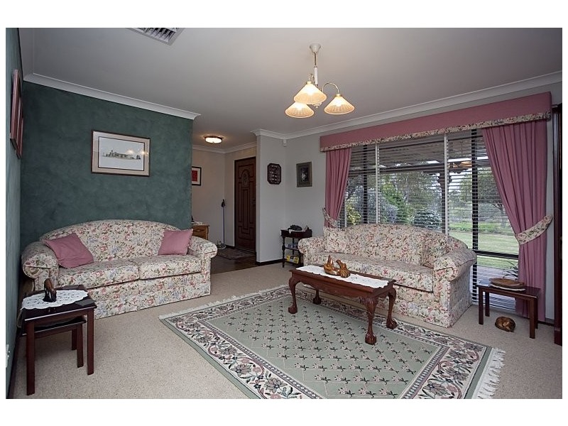 32 O’Connor Road, Swan View WA 6056