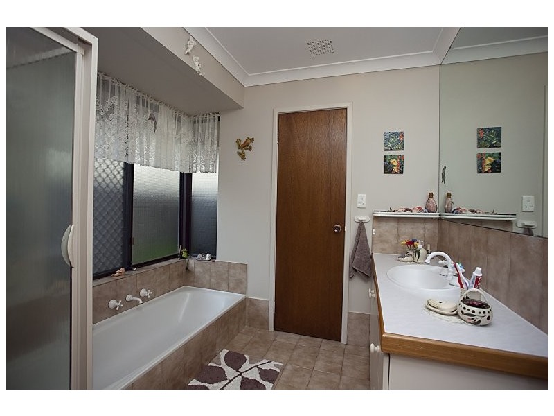32 O’Connor Road, Swan View WA 6056