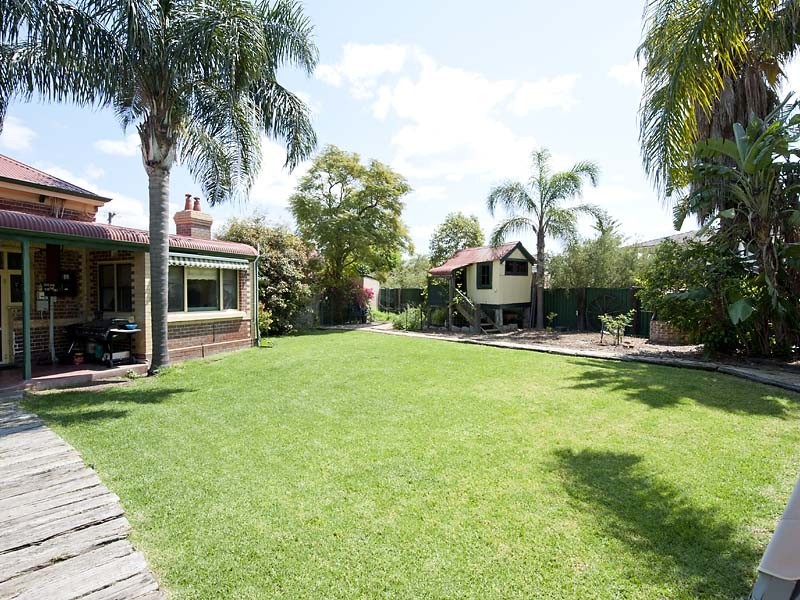 15 Toodyay Road, Middle Swan WA 6056