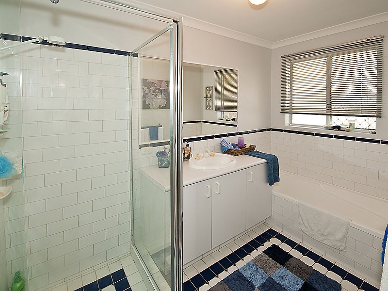 20/11 Elvire Street, Viveash WA 6056