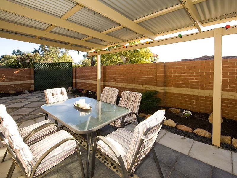 20/11 Elvire Street, Viveash WA 6056