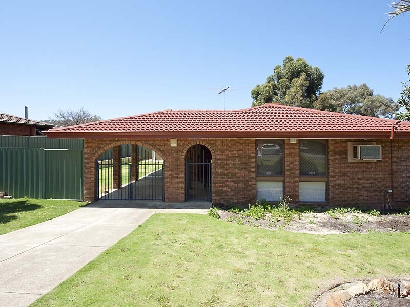 15 Bougainvillea Avenue, Forrestfield WA 6058