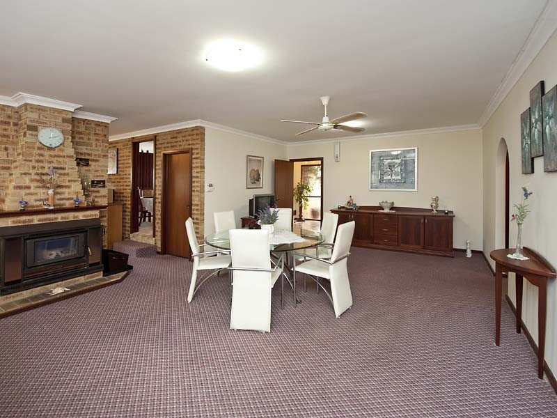 8 James Street, Swan View WA 6056