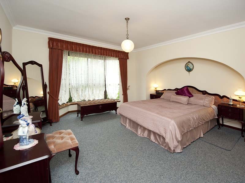 8 James Street, Swan View WA 6056