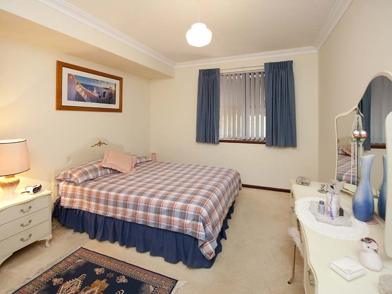 8 James Street, Swan View WA 6056