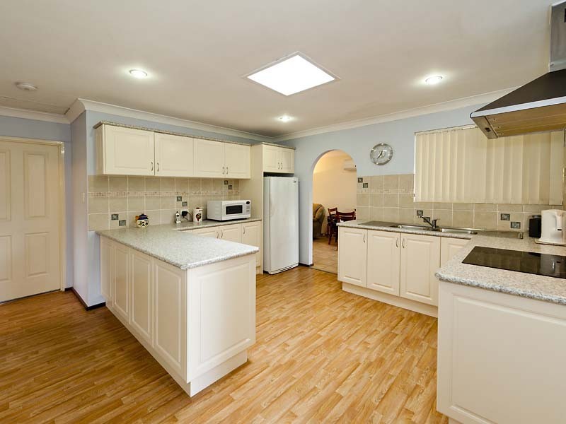 76 Berkshire Road, Forrestfield WA 6058