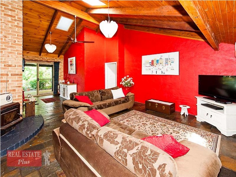 24 Feldman Crescent, Parkerville WA 6081