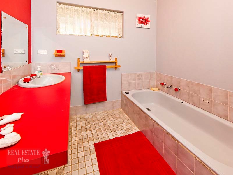 24 Feldman Crescent, Parkerville WA 6081