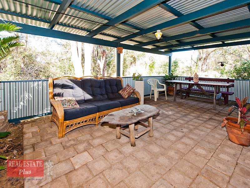 24 Feldman Crescent, Parkerville WA 6081