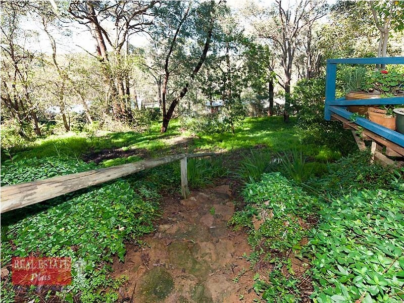 24 Feldman Crescent, Parkerville WA 6081