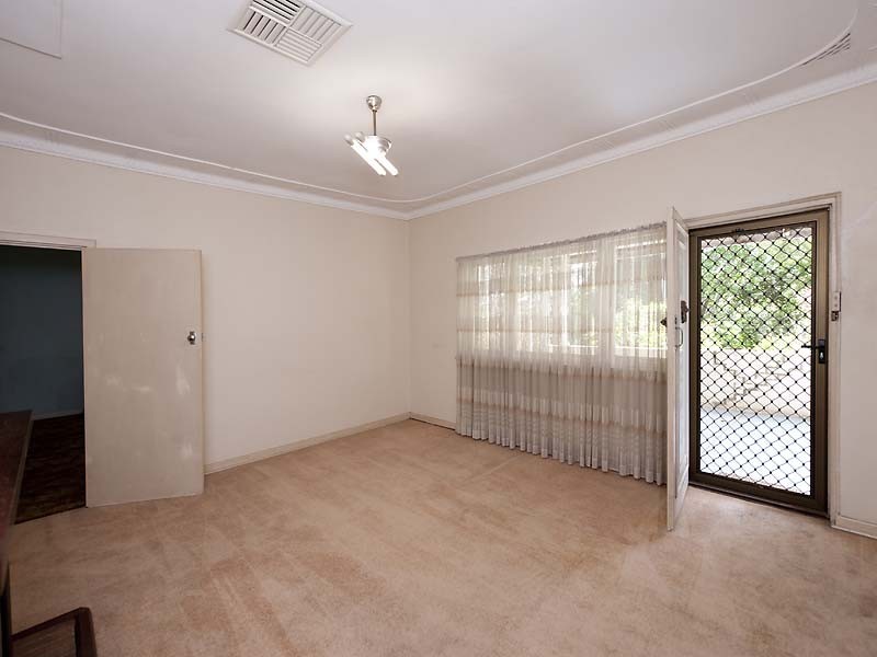 13 Nichol Street, Mundaring WA 6073