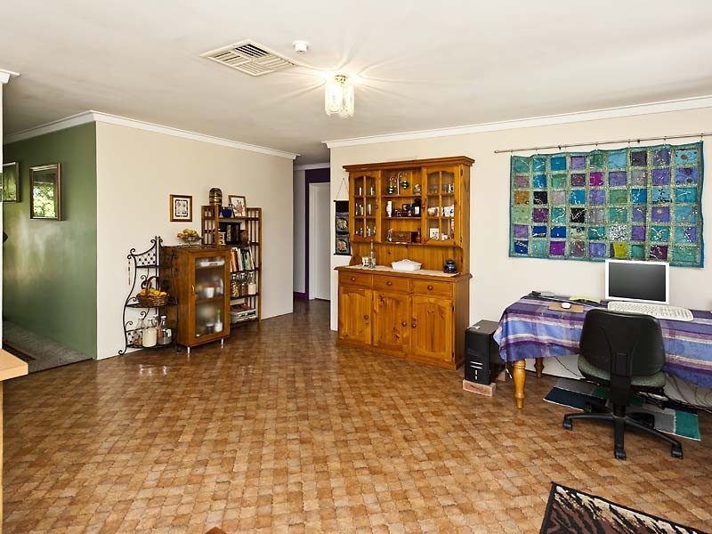 20 The Ridgeway, Swan View WA 6056