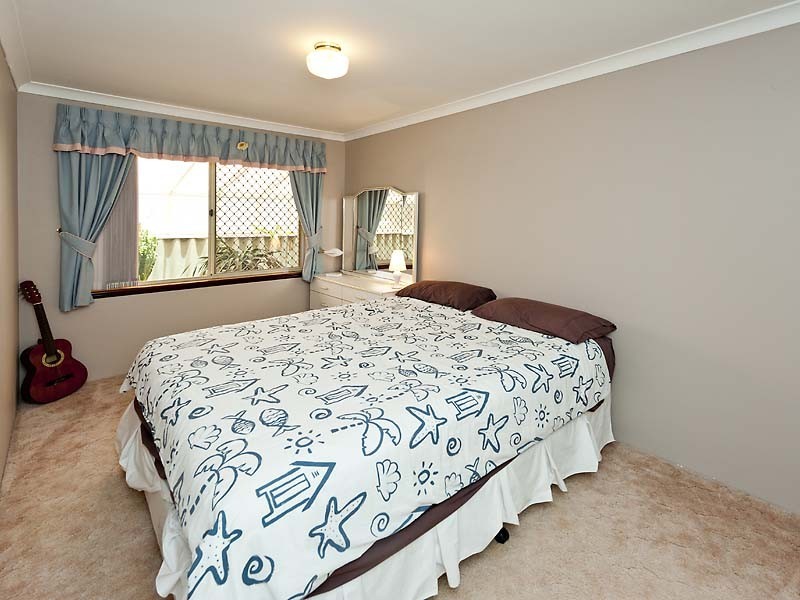 13 Luffe Court, Swan View WA 6056