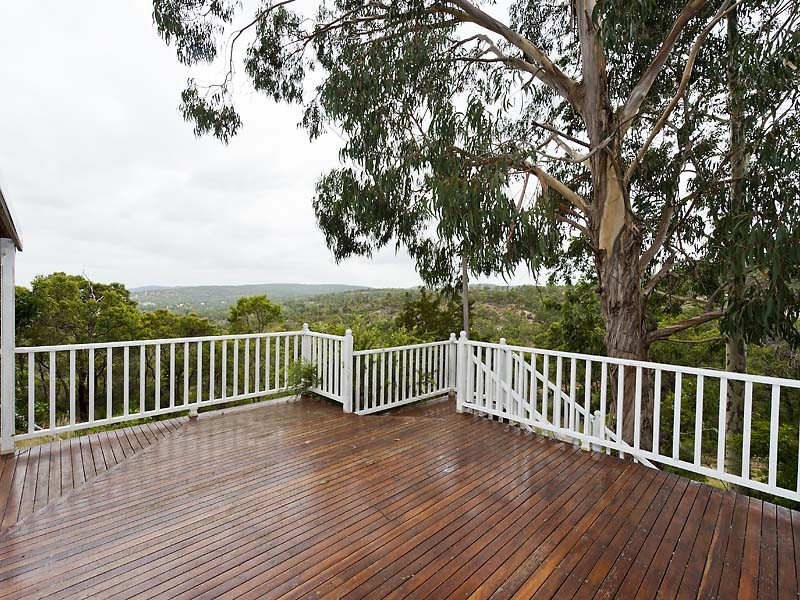 2 Parkway, Swan View WA 6056