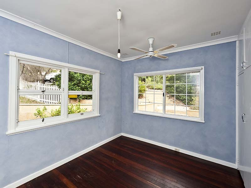2 Parkway, Swan View WA 6056