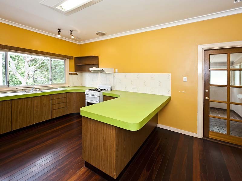 2 Parkway, Swan View WA 6056