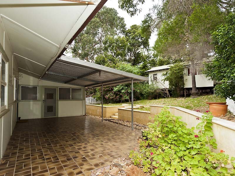 2 Parkway, Swan View WA 6056