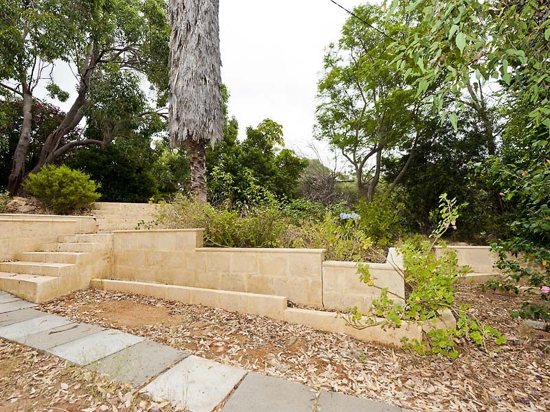 2 Parkway, Swan View WA 6056