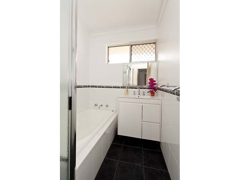 72 Ewart Street, Midland WA 6056