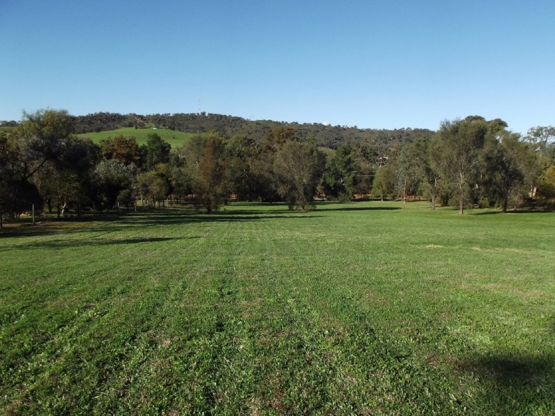 11 Clune Road, Bindoon WA 6502