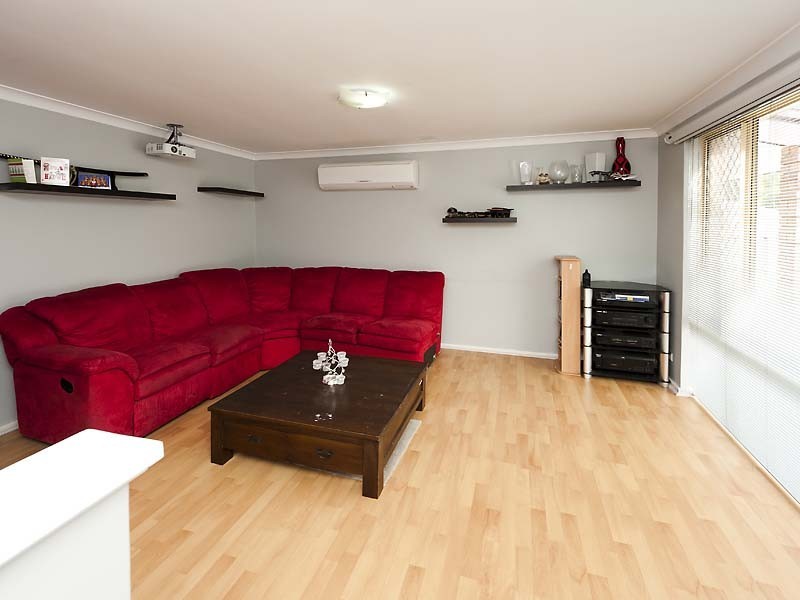 19 Wangalla Place, Koongamia WA 6056