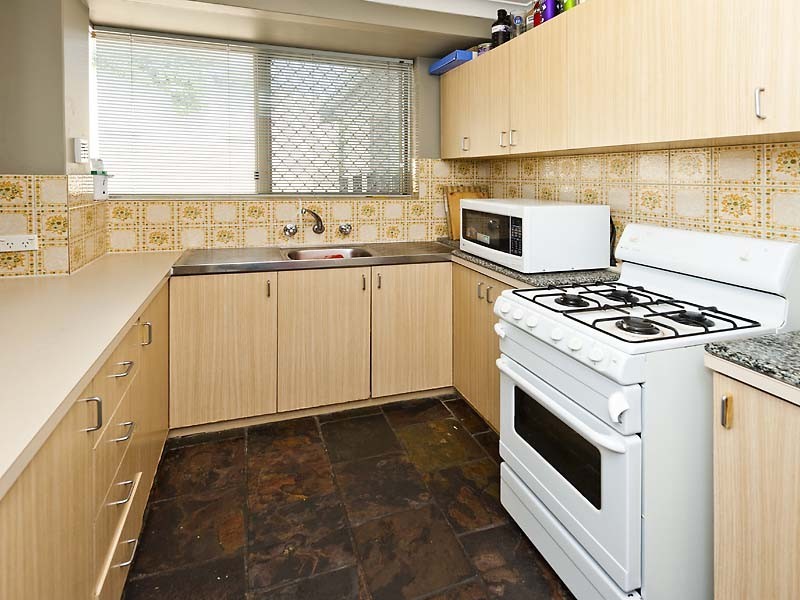 19 Wangalla Place, Koongamia WA 6056