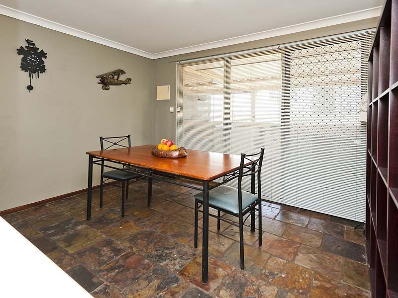 19 Wangalla Place, Koongamia WA 6056