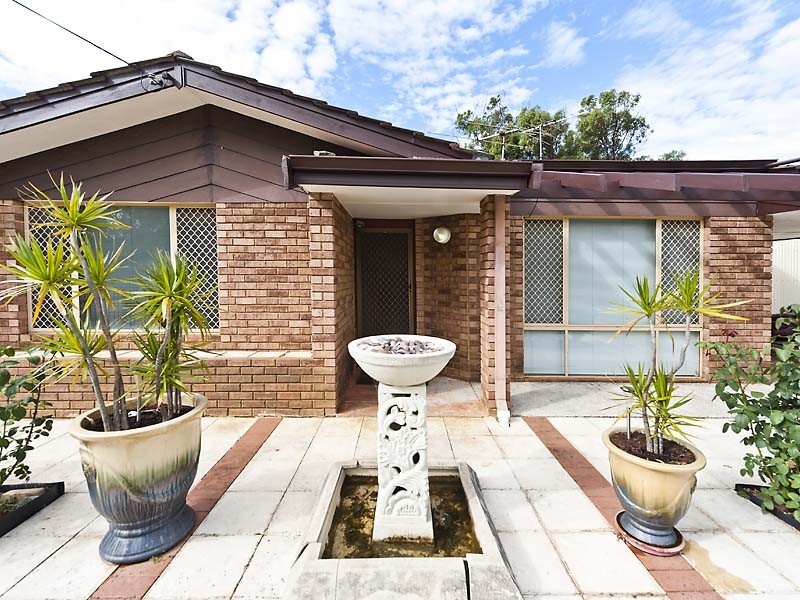 19 Wangalla Place, Koongamia WA 6056