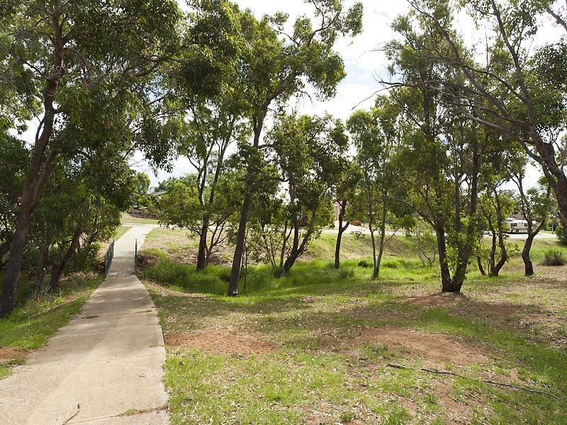 19 Wangalla Place, Koongamia WA 6056