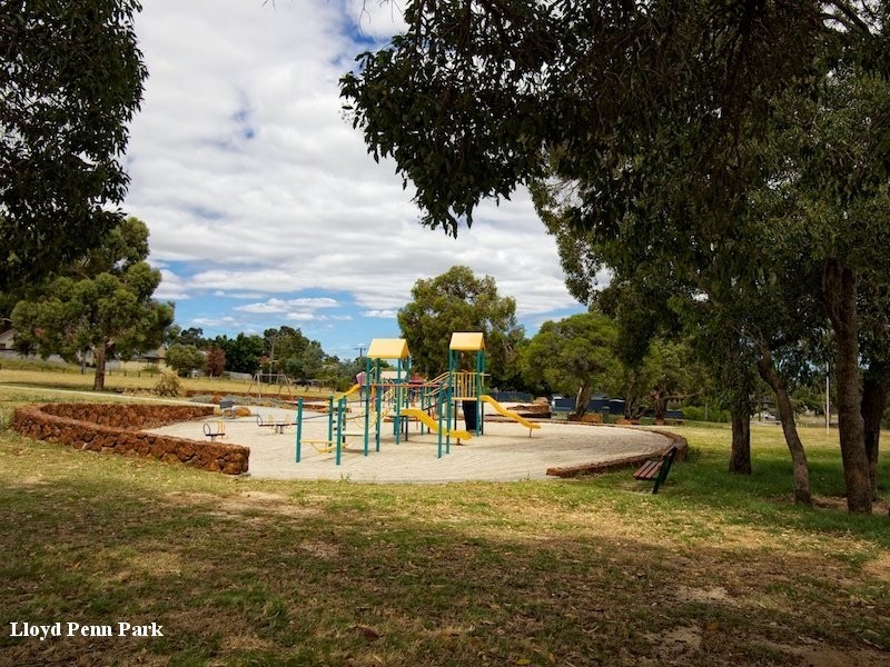 19 Wangalla Place, Koongamia WA 6056