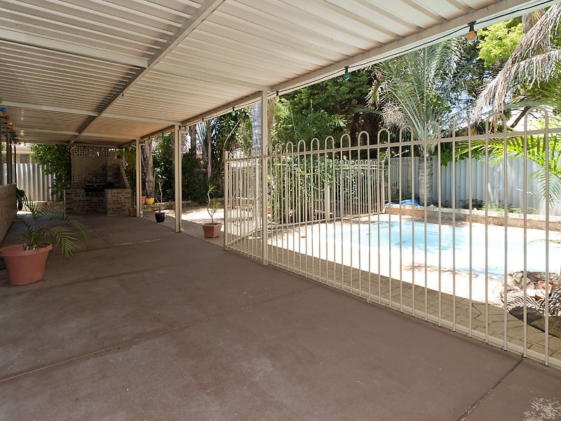 12 Dawson Avenue, Forrestfield WA 6058