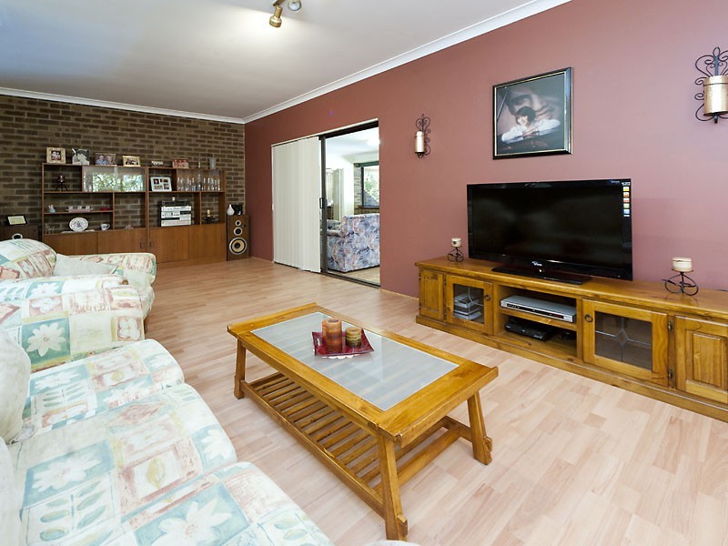 12 Dawson Avenue, Forrestfield WA 6058