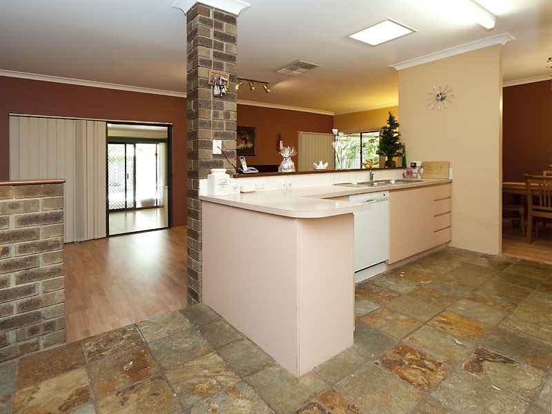 12 Dawson Avenue, Forrestfield WA 6058