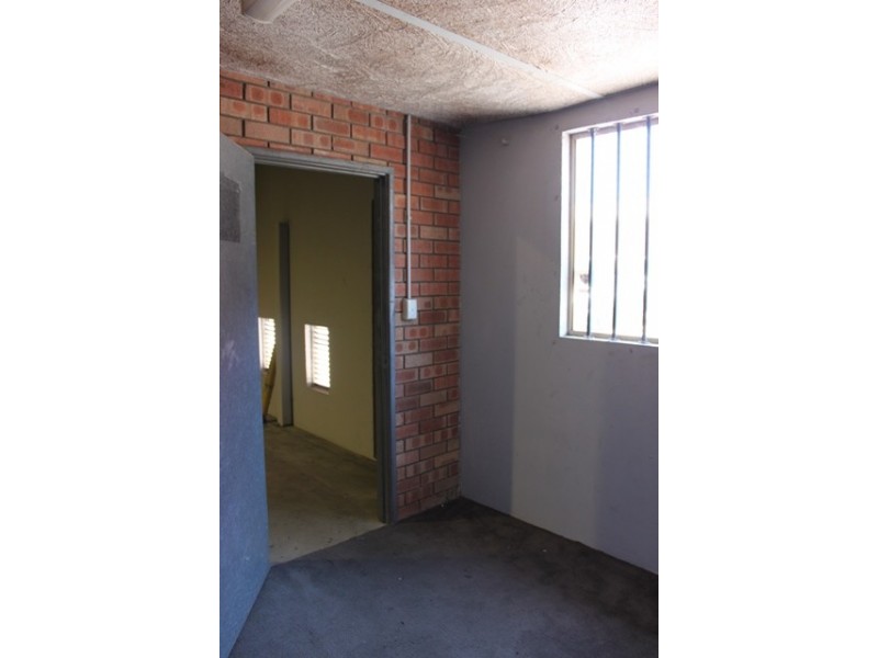 Unit 4 / 6 Elmsfield Road, Midvale WA 6056