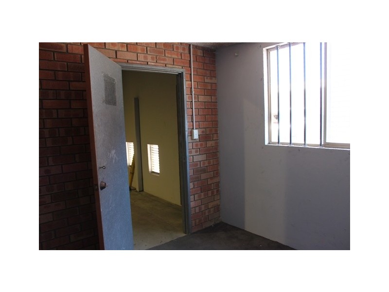 Unit 4 / 6 Elmsfield Road, Midvale WA 6056