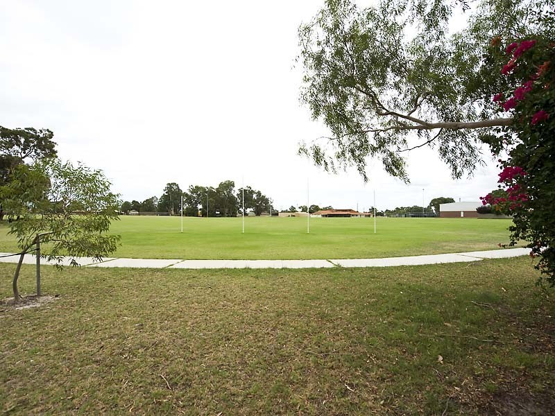 33 Andrews Way, Herne Hill WA 6056