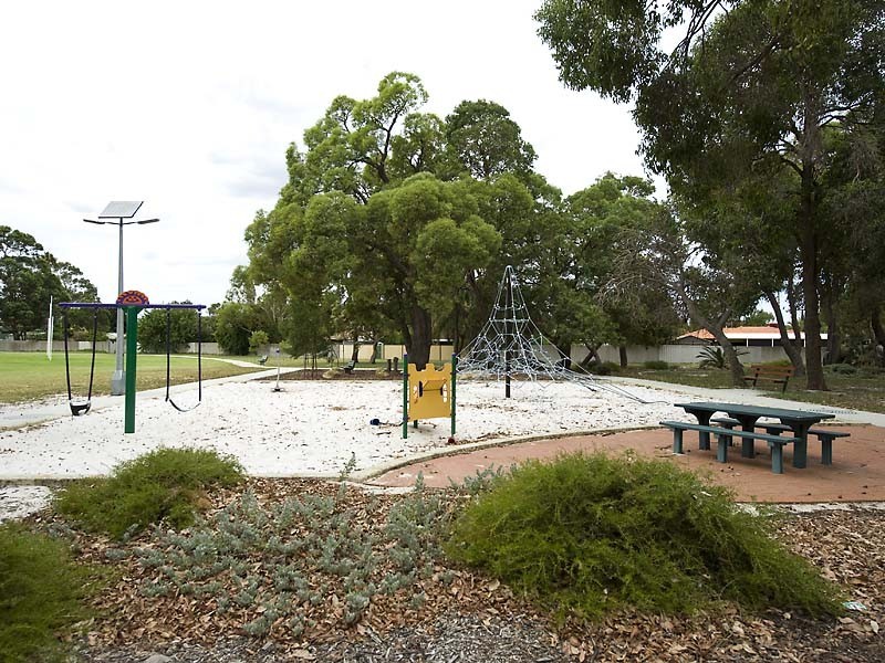 33 Andrews Way, Herne Hill WA 6056