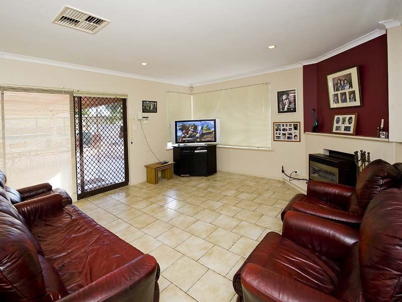 2 Wynne Street, Hazelmere WA 6055