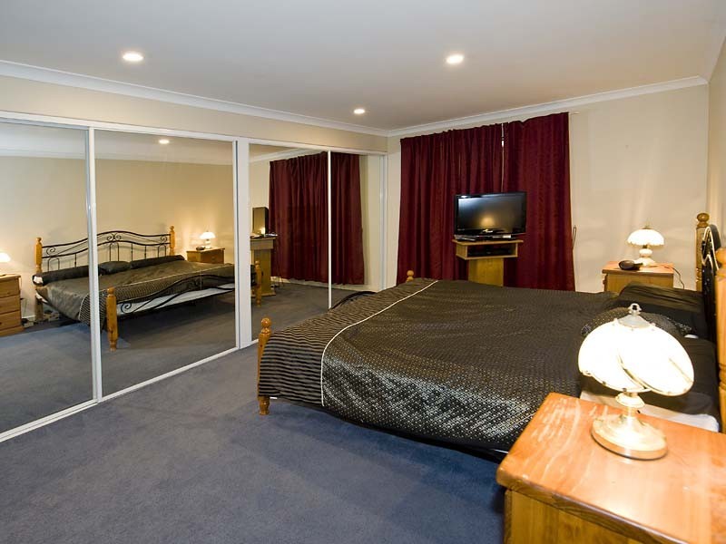 2 Wynne Street, Hazelmere WA 6055