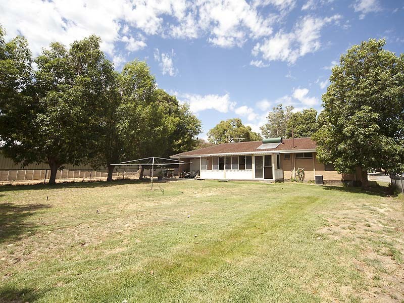 31 Berkshire Road, Forrestfield WA 6058