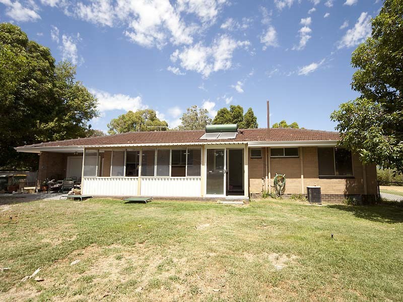 31 Berkshire Road, Forrestfield WA 6058