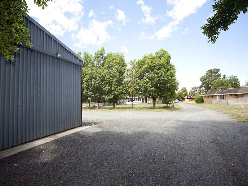 31 Berkshire Road, Forrestfield WA 6058