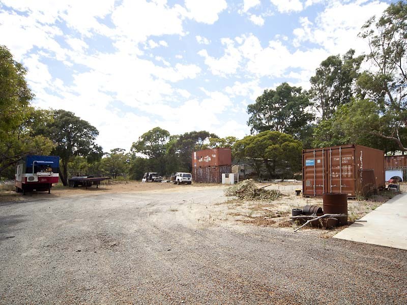 31 Berkshire Road, Forrestfield WA 6058