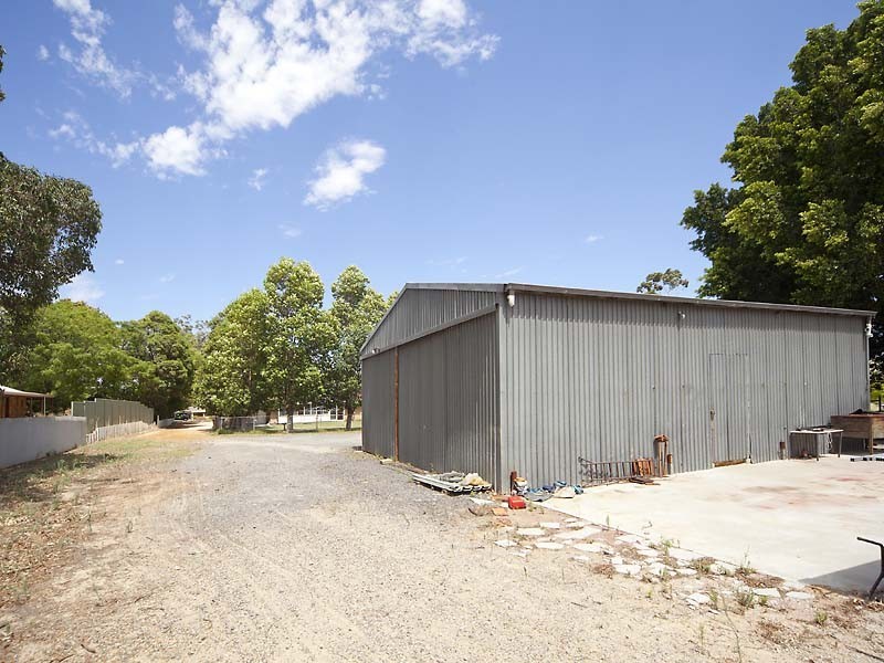 31 Berkshire Road, Forrestfield WA 6058