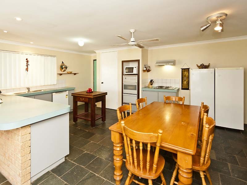 9 Twin View, Swan View WA 6056