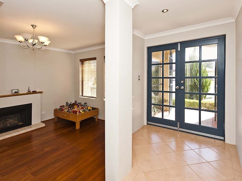 54 Buttercup Crescent, High Wycombe WA 6057