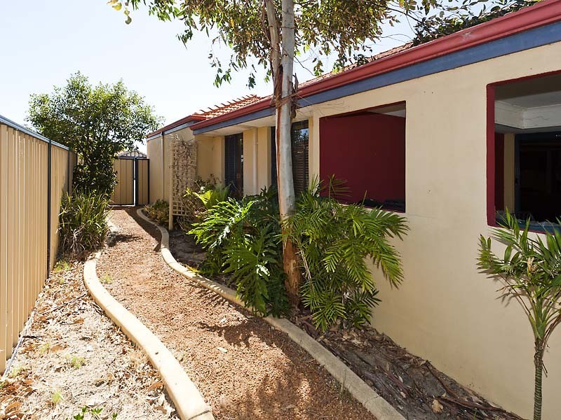 54 Buttercup Crescent, High Wycombe WA 6057